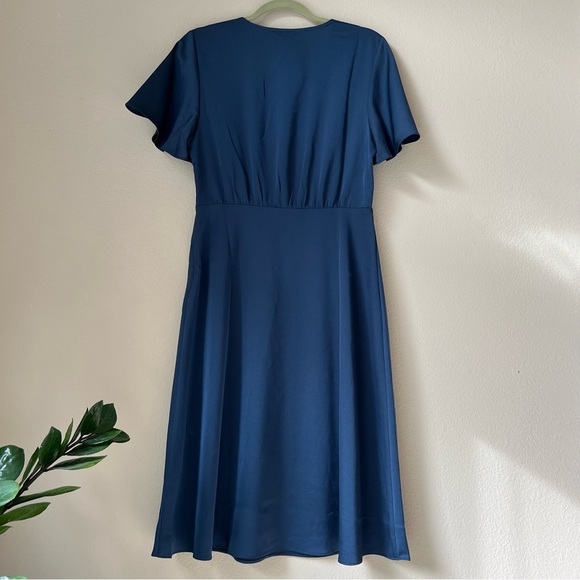 NWT H&M Satin Wrap Flowy Short Sleeve Summer Midi Dress in Dark Blue, size 8 - Picture 5 of 14